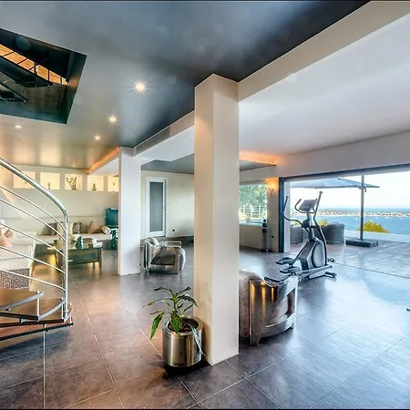Modern House V33 * Vallauris